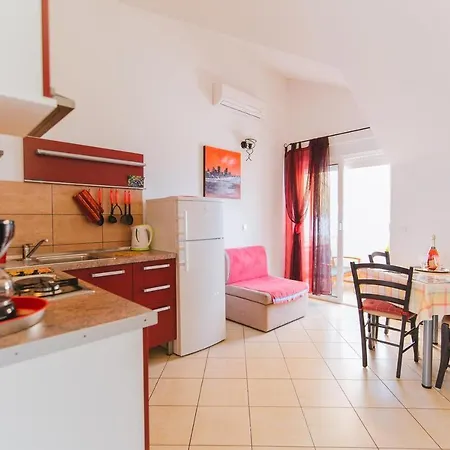 Nemira 13055e Apartamento Omiš