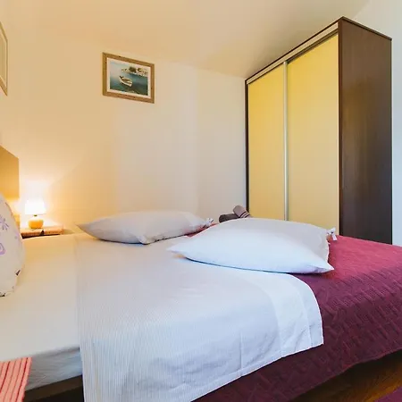 Apartamento Nemira 13055e Omiš